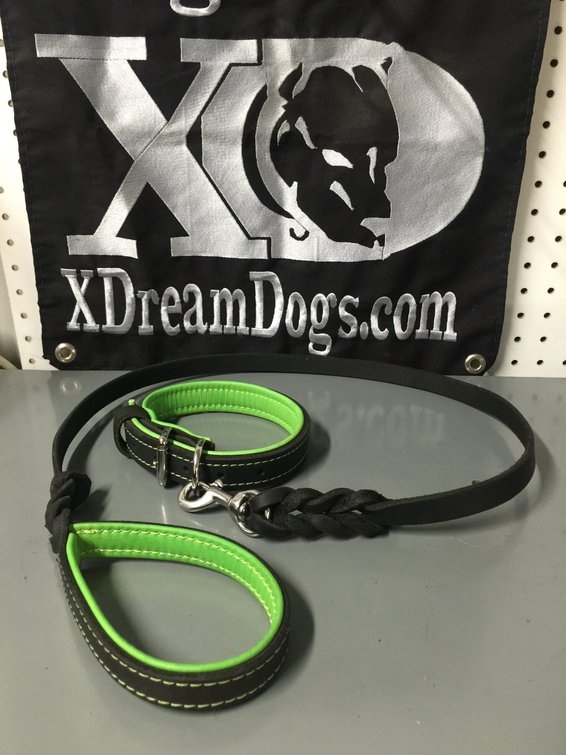 1.25" Latigo Leather Collar Deerskin Lined - Image 3