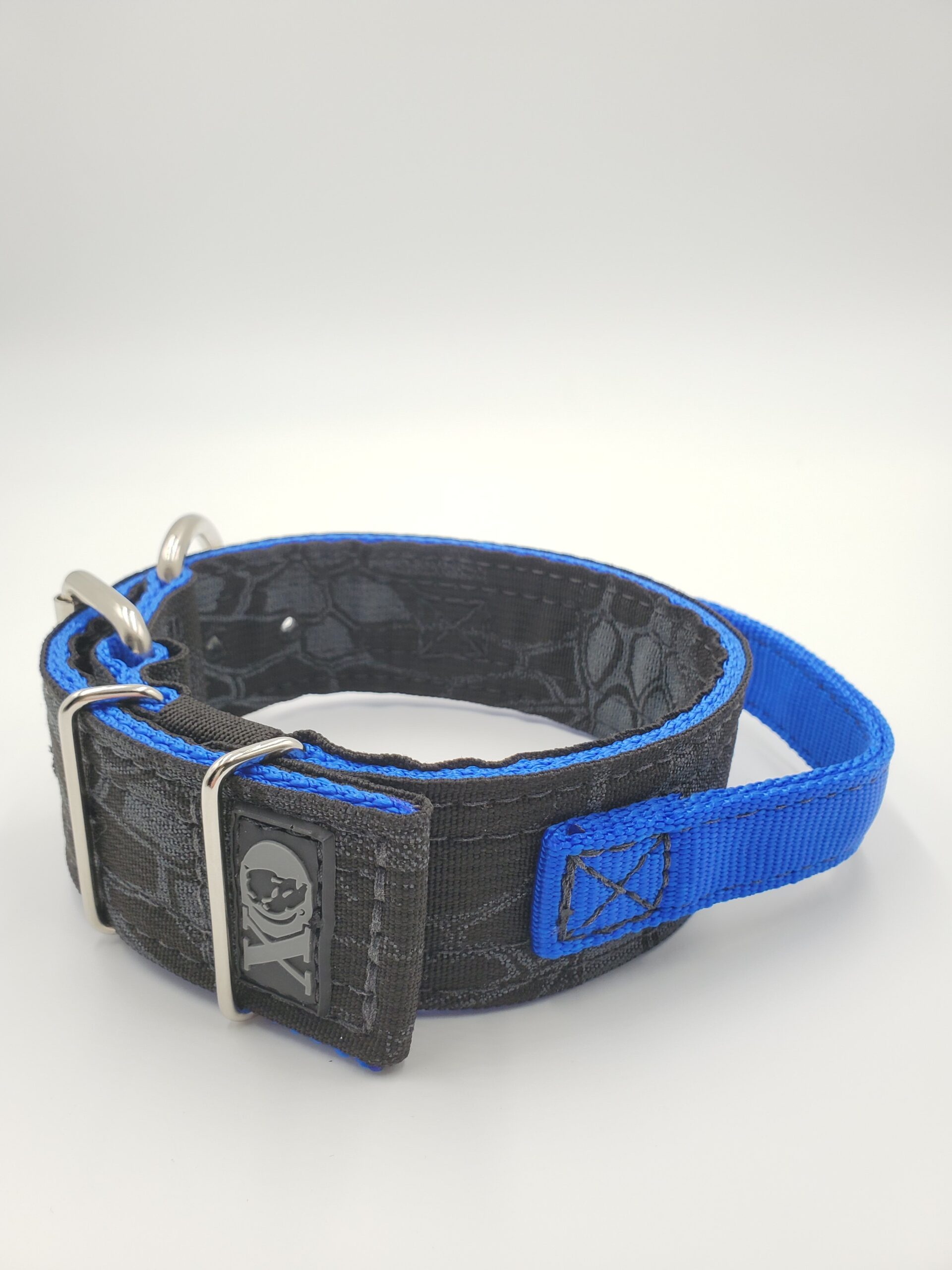 2" Nylon Collar, Kryptek Typhon Outer, Royal Blue Inner & Handle, Black Stitch, Neck Size 15-20"