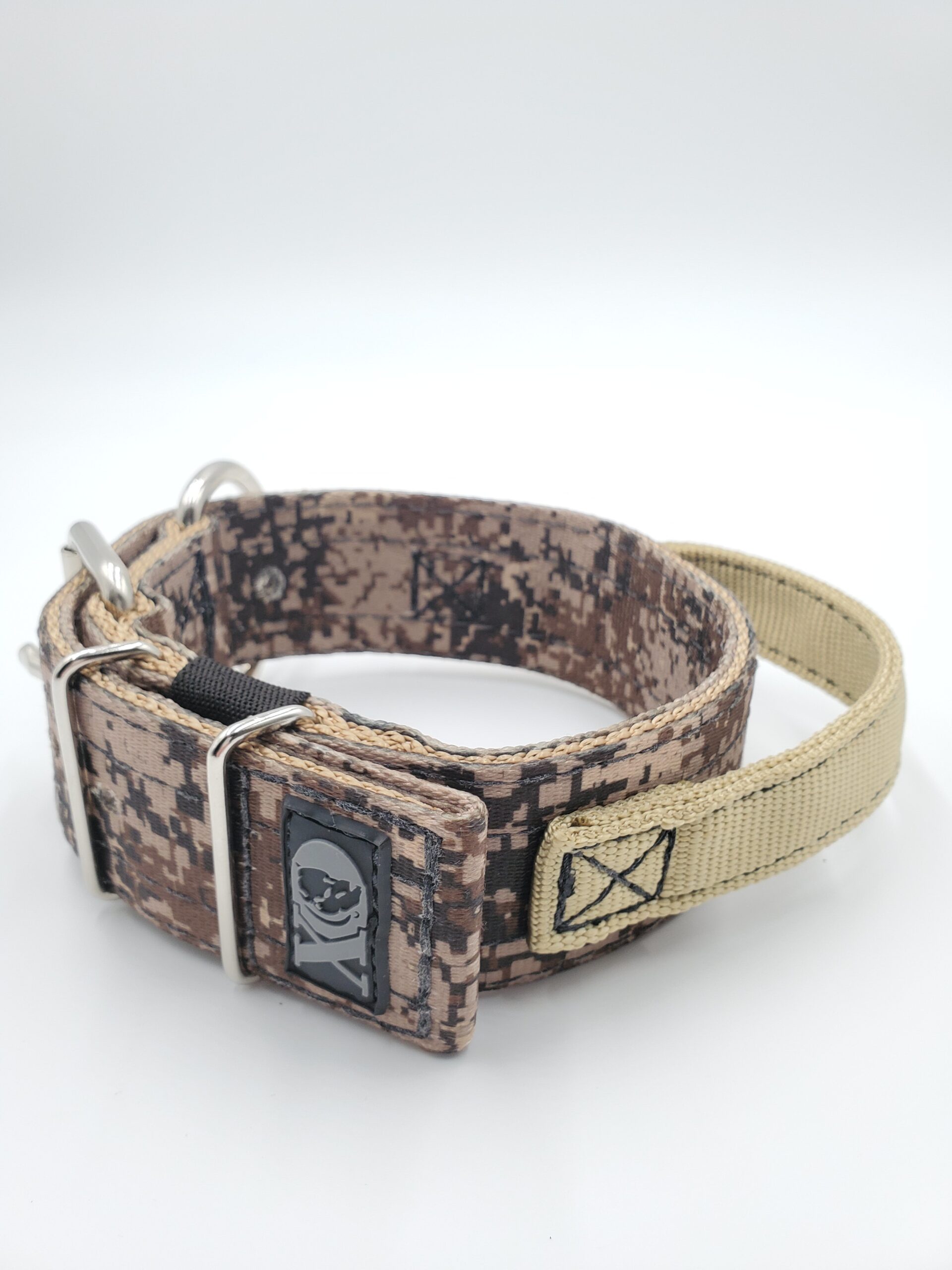 2" Nylon Collar, Digital Camo Brown Outer, Tan Inner & Handle, Black Stitch, Neck Size 15-20"