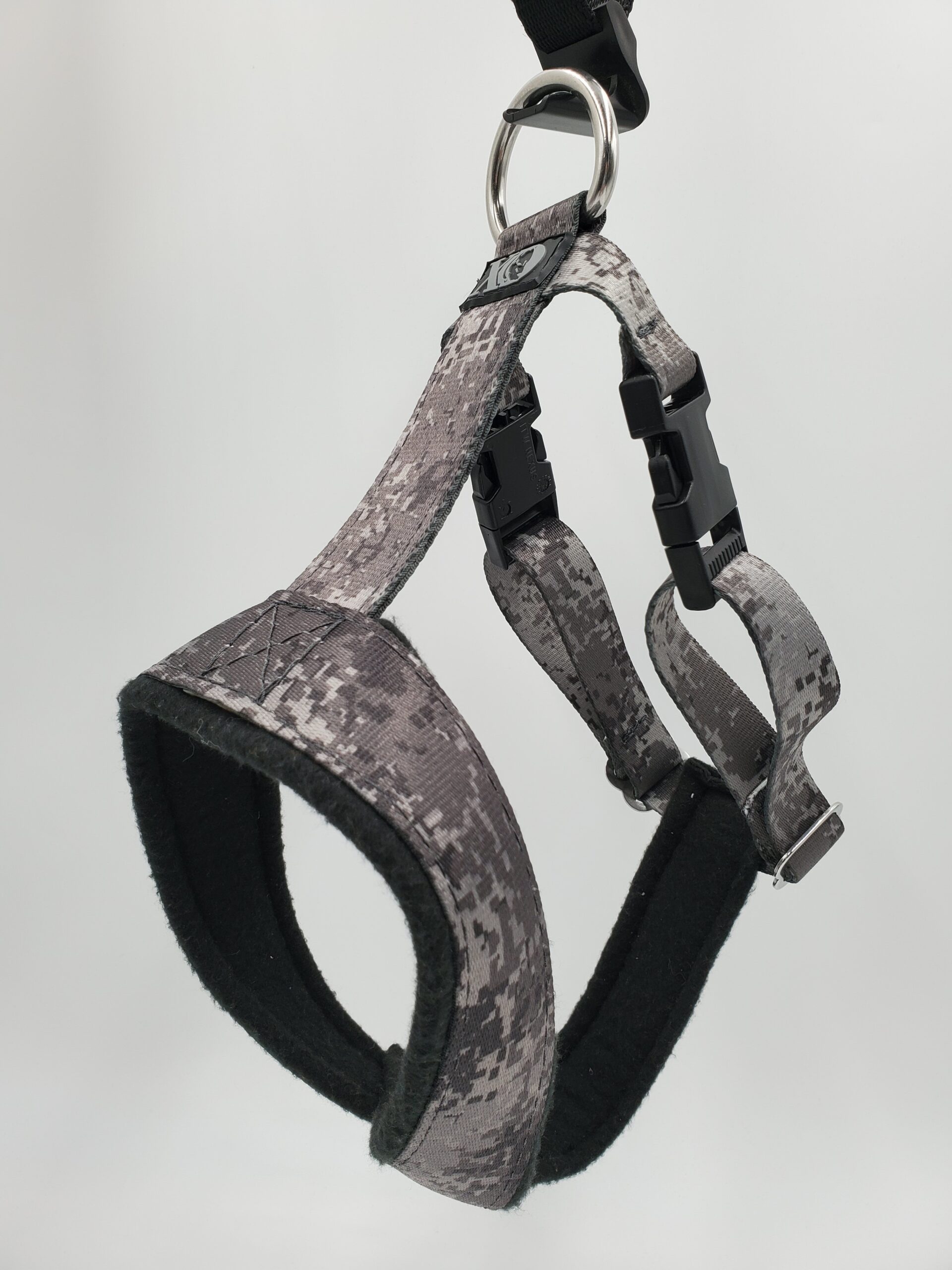 2" Nylon Fleece-Lined Harness, Digital Dark Camo, Black Fleece, Size Small
